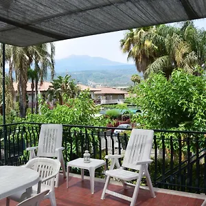  Casa vacanze Fondachello Italia